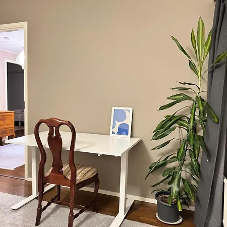 Saunallinen Kolmio Kahdella Autopaikalla Jyväskylä