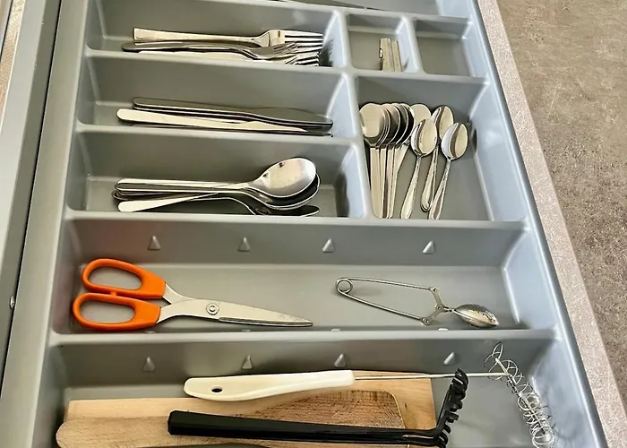 Saunallinen Kolmio Kahdella Autopaikalla 公寓 *