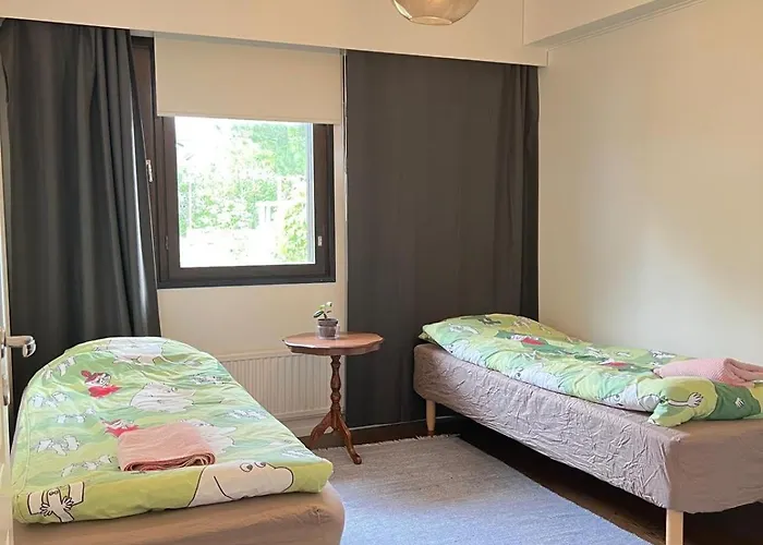 Saunallinen Kolmio Kahdella Autopaikalla * Jyväskylä